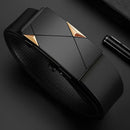 Cinto masculino de negócios com fivela automática em liga metálica, cinto moderno, cinto de luxo para jeans, alças de couro PU de alta qualidade.